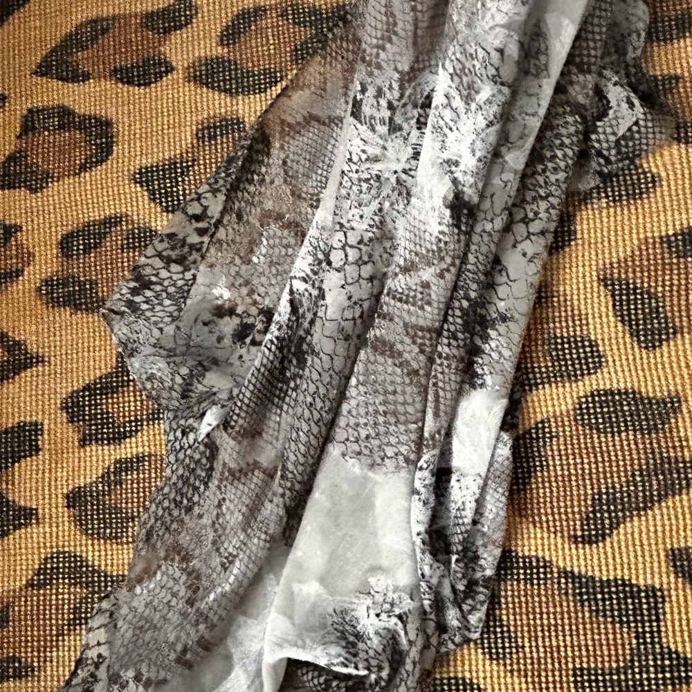Snake Skin Pattern Reptile Terrarium scarg - Gray